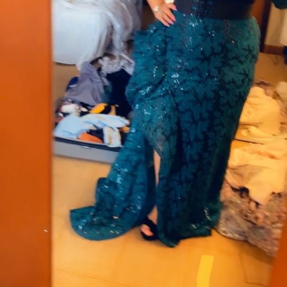 Gorgeous evening dress like new in perfect condition size 14 true to size - Picture 3 of 6